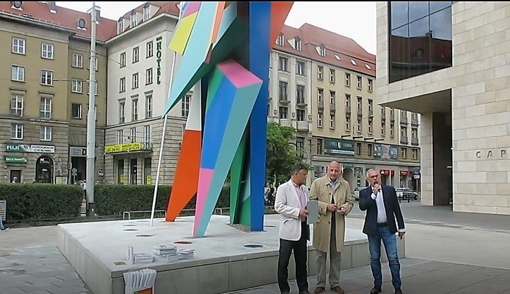 Arlekin – rzeźba Alessando Mendiniego Wrocław